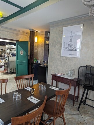Plus de détails pour 3310 28th Ave, Astoria, NY - Local commercial à louer