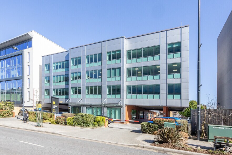 34 Clarendon Rd, Watford à louer - Photo de l’immeuble – Image 3 sur 18