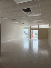 10101-10181 W Commercial Blvd, Fort Lauderdale, FL à louer Photo intérieure– Image 1 sur 3