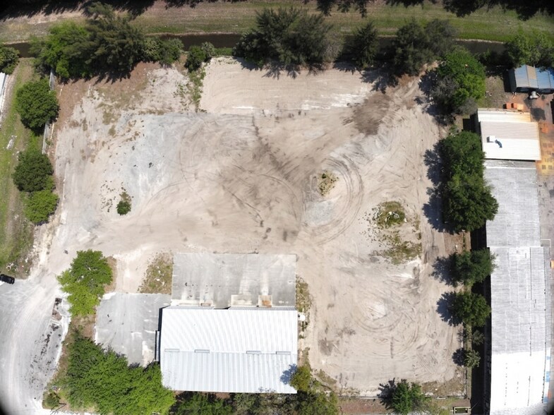 4130 Wausau Rd, Fort Myers, FL à louer - Photo de l’immeuble – Image 2 sur 7