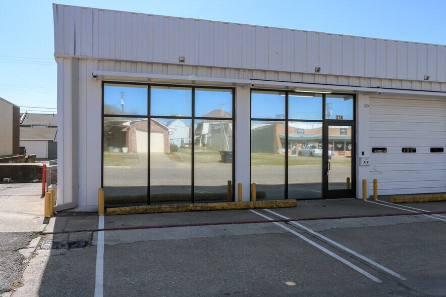 714 W Chestnut St, Denison, TX à louer - Photo de l’immeuble – Image 3 sur 22