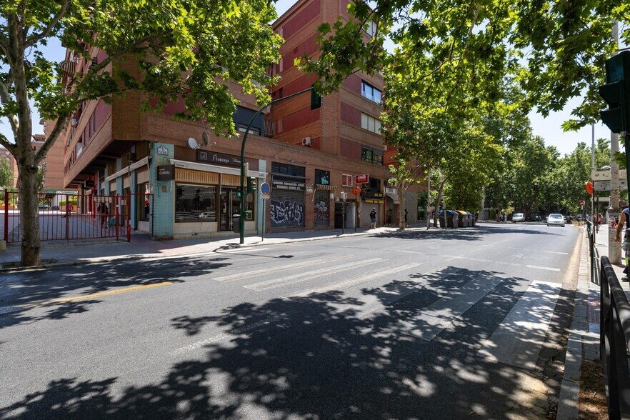 Local commercial dans Granada à vendre - Photo de l’immeuble – Image 3 sur 36