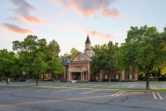 3521 N University Ave, Provo, UT à louer Photo de l’immeuble– Image 2 sur 2