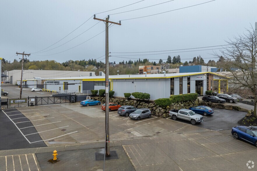 2501 W Commodore Way, Seattle, WA à vendre - Photo principale – Image 1 sur 9