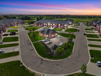 Plus de détails pour The Grand & The Summit – Logement à vendre