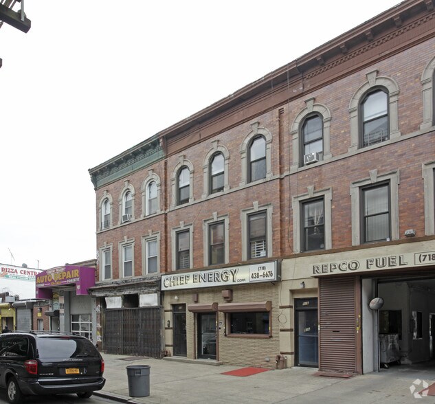 918 McDonald Ave, Brooklyn, NY à vendre - Photo principale – Image 1 sur 2