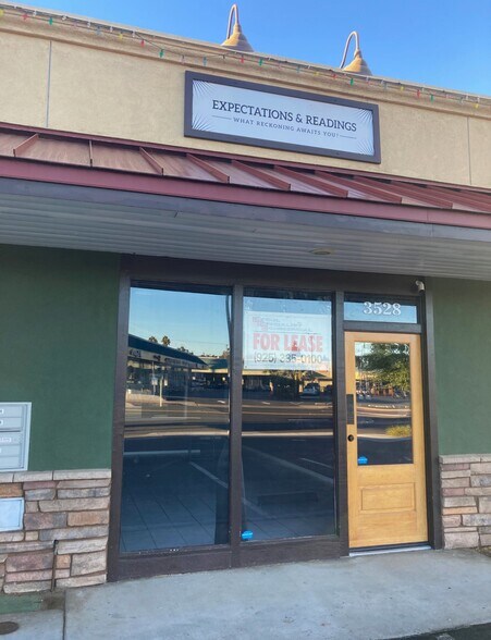 3526-3532 Clayton Rd, Concord, CA à louer - Photo de l’immeuble – Image 3 sur 18