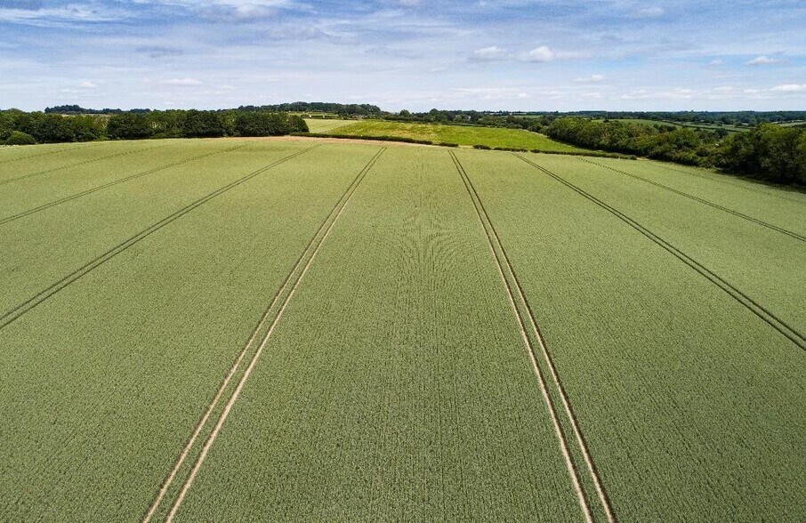 Land at Hookpit Farm portefeuille de 4 biens à vendre sur LoopNet.fr - Photo principale – Image 3 sur 3