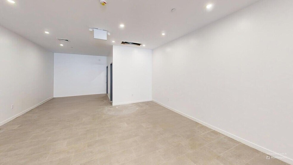 2113 Nostrand Ave, Brooklyn, NY à louer - Photo intérieure – Image 2 sur 8