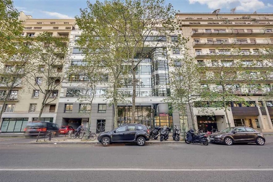 100-102 Avenue De Suffren, Paris à louer - Photo de l’immeuble – Image 1 sur 1
