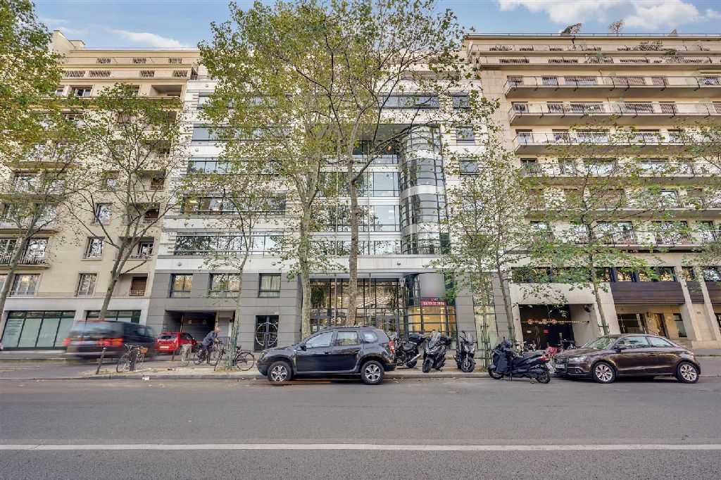 100-102 Avenue De Suffren, Paris à louer Photo de l’immeuble– Image 1 sur 2