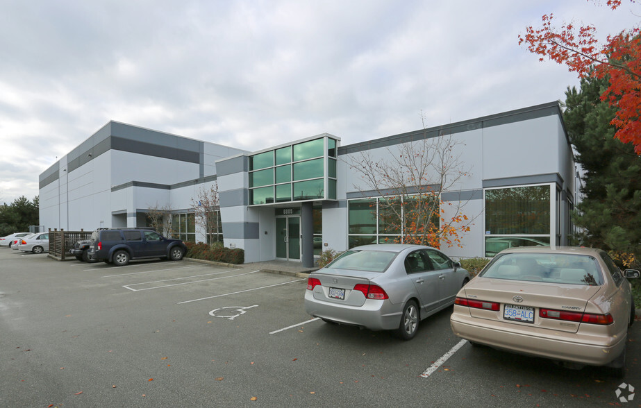 6755 Dennett Pl, Delta, BC à louer - Photo principale – Image 1 sur 7