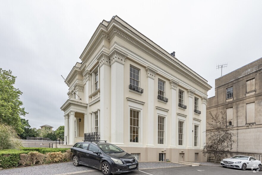 Montpellier St, Cheltenham à louer - Photo de l’immeuble – Image 2 sur 3