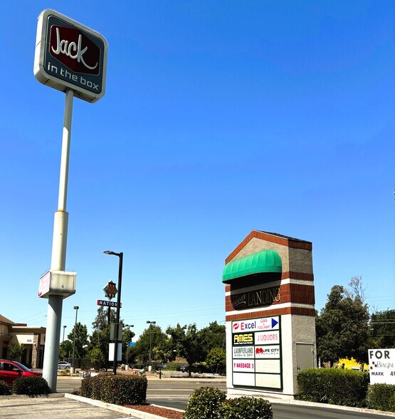 3410-3436 W Hammer Ln, Stockton, CA à louer - Photo de l’immeuble – Image 3 sur 27