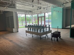 2627 South Rd, Poughkeepsie, NY à louer Photo intérieure– Image 2 sur 7