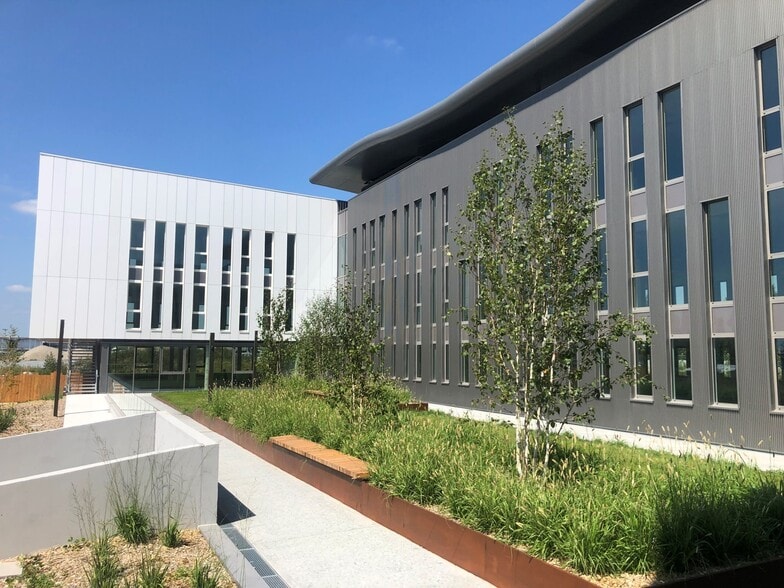 Bureau dans Mérignac à vendre - Photo de l’immeuble – Image 2 sur 15