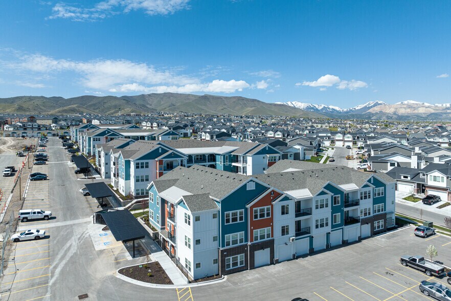 14352 S Via Molvero Way, Herriman, UT à louer - Aérien – Image 2 sur 8