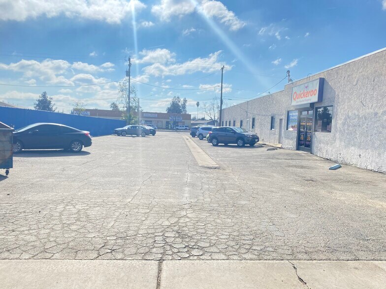 500 E California Ave, Bakersfield, CA à vendre - Photo de l’immeuble – Image 3 sur 4