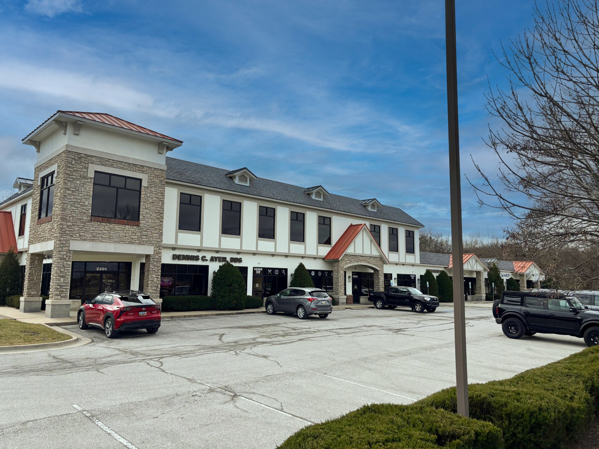 14300 Kenneth Rd, Leawood, KS à louer Photo principale– Image 1 sur 8