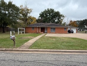 1933 East Ave, Katy, TX à louer Photo intérieure– Image 2 sur 15