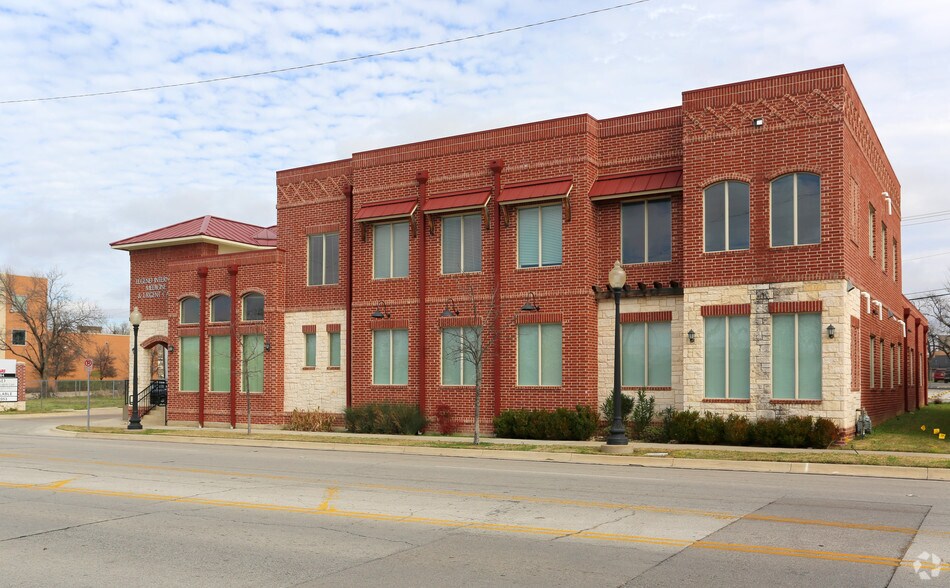 609 Hemphill St, Fort Worth, TX à louer - Photo de l’immeuble – Image 2 sur 4