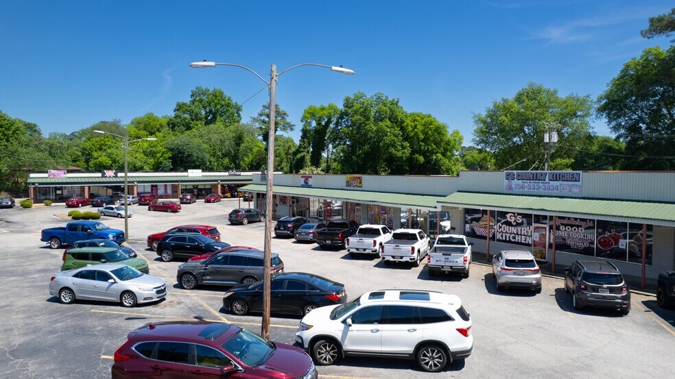 Oakwood Avenue Retail Center portefeuille de 2 biens à vendre sur LoopNet.fr - Photo de l’immeuble – Image 3 sur 12