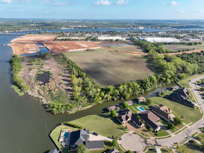 E Hwy 377 & Waters Edge Dr, Granbury, TX à vendre - Photo de l’immeuble – Image 2 sur 4