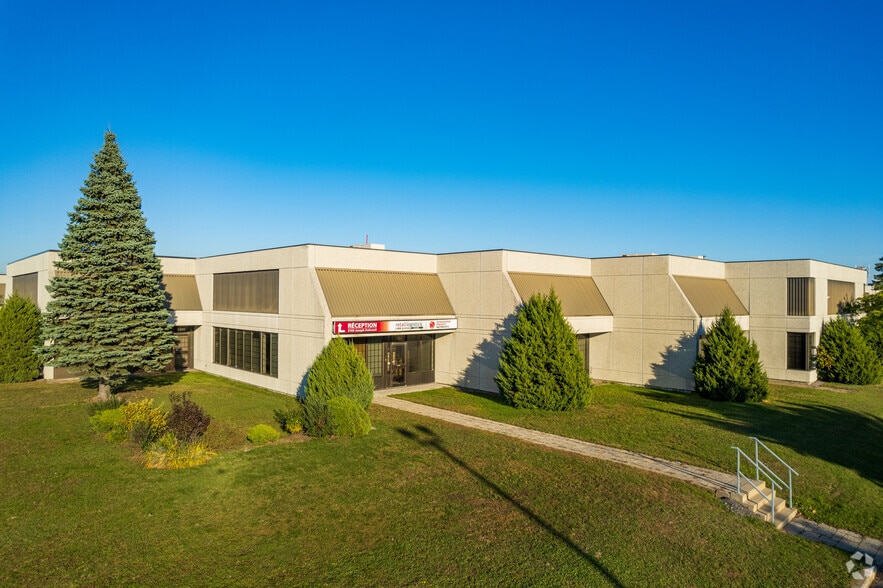 3145-3185 Rue Joseph-Dubreuil, Montréal, QC à louer - Photo principale – Image 1 sur 7