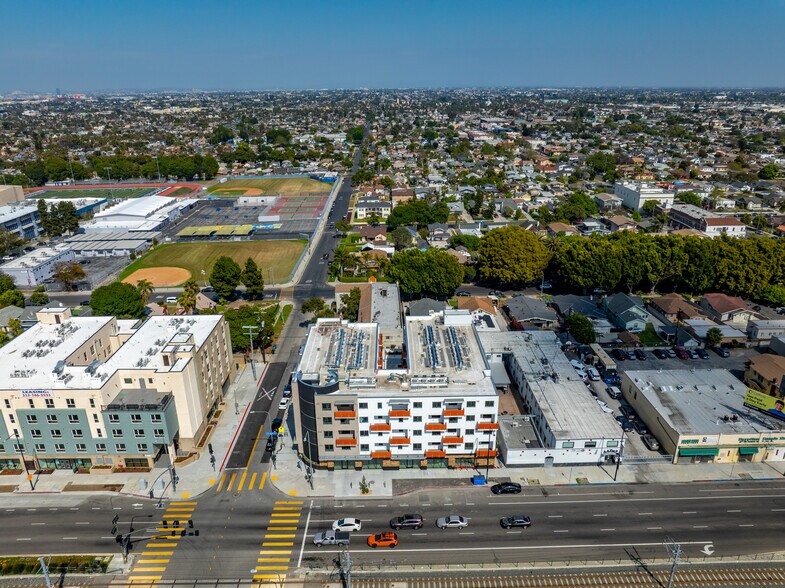 5300 Crenshaw Blvd, Los Angeles, CA à louer - Photo de l’immeuble – Image 3 sur 5