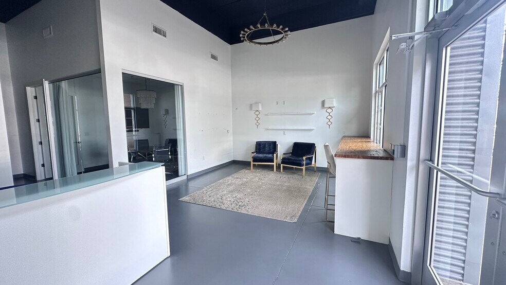 4011 Charlotte Ave, Nashville, TN à louer - Photo intérieure – Image 2 sur 9