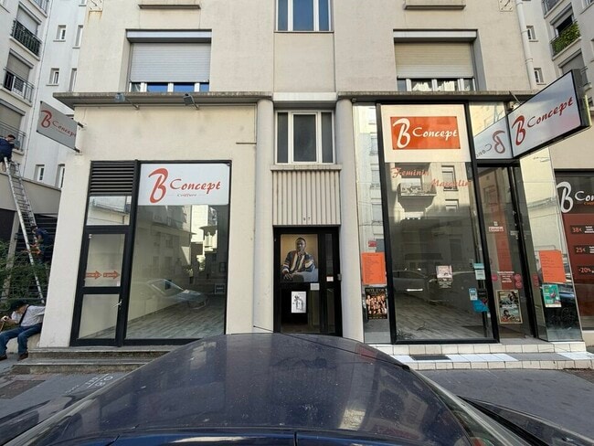 Plus de détails pour 27 Rue Michel Servet, Villeurbanne - Local commercial à louer