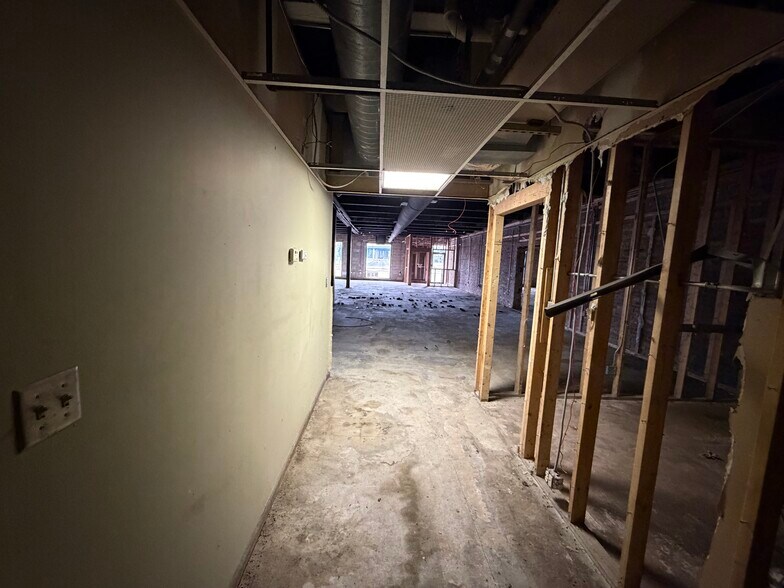 529-535 E 5th Ave, Gary, IN à louer - Photo de l’immeuble – Image 2 sur 21