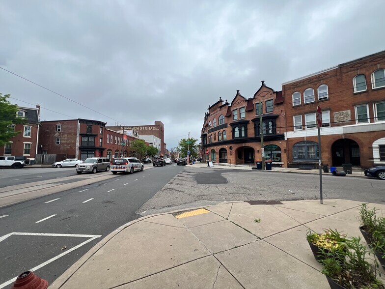 3849 Lancaster Ave, Philadelphia, PA à louer - Photo de l’immeuble – Image 2 sur 6