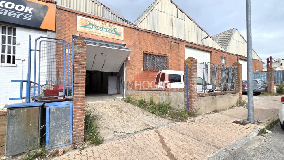 Industriel/Logistique dans Ávila, Ávila à vendre - Photo de l’immeuble – Image 2 sur 13