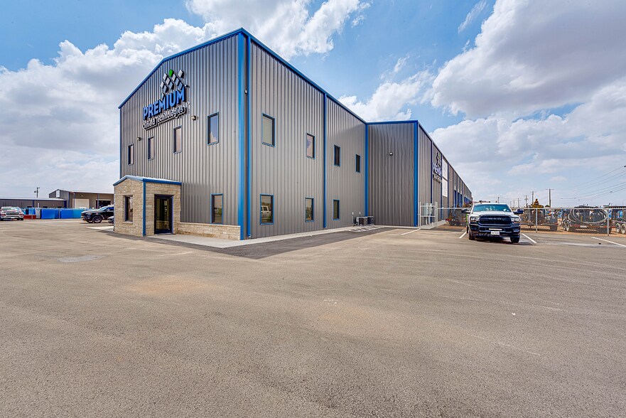 10219 Industrial ave, Midland, TX à vendre - Photo de l’immeuble – Image 2 sur 4