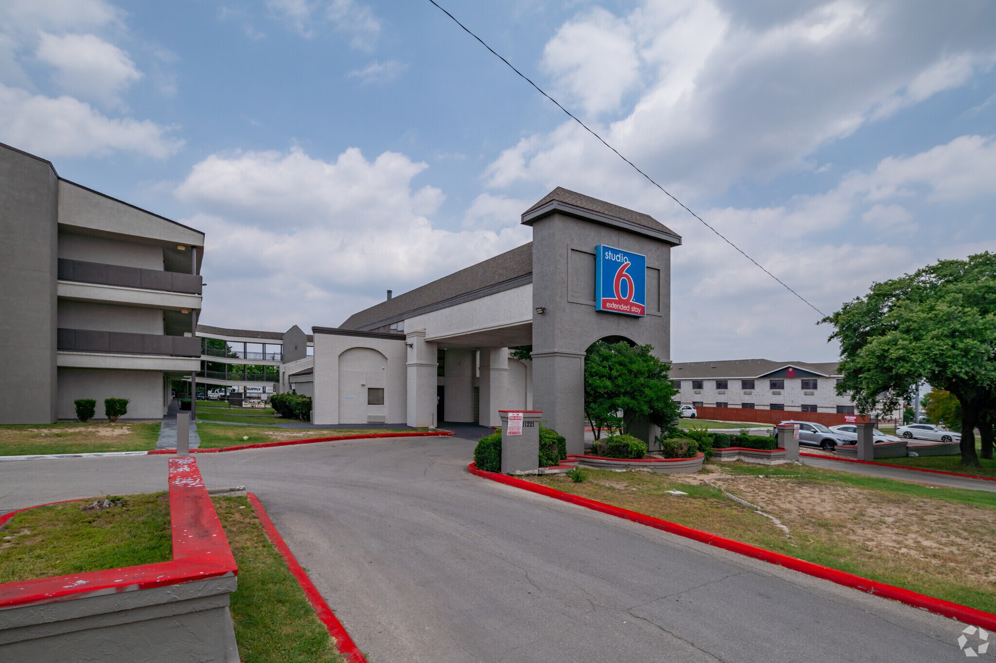 11221 San Pedro Ave, San Antonio, TX à vendre Photo principale– Image 1 sur 20