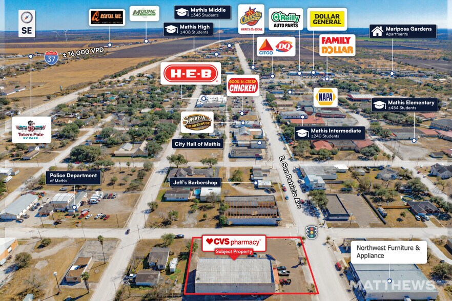 213 E San Patricio Ave, Mathis, TX à vendre - Photo de l’immeuble – Image 3 sur 3