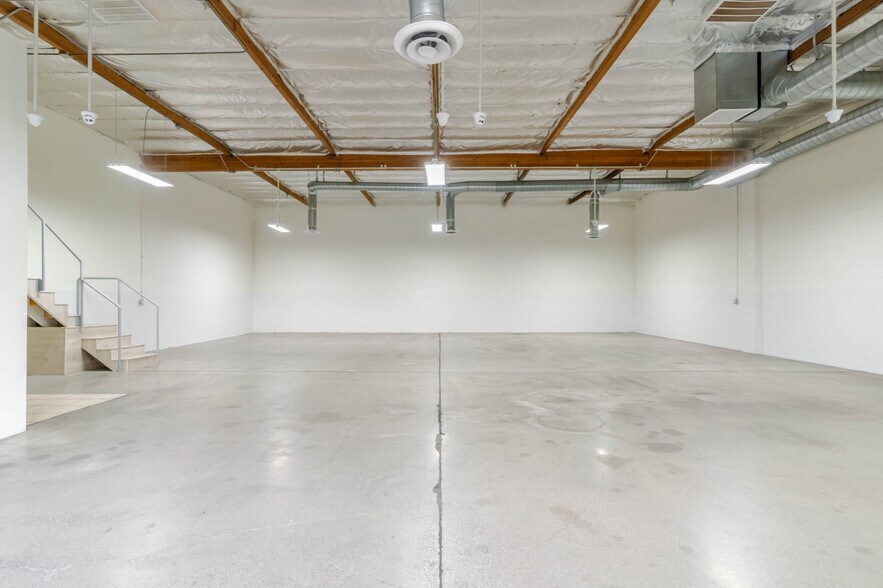 12455 Branford St, Pacoima, CA à vendre - Photo de l’immeuble – Image 3 sur 14