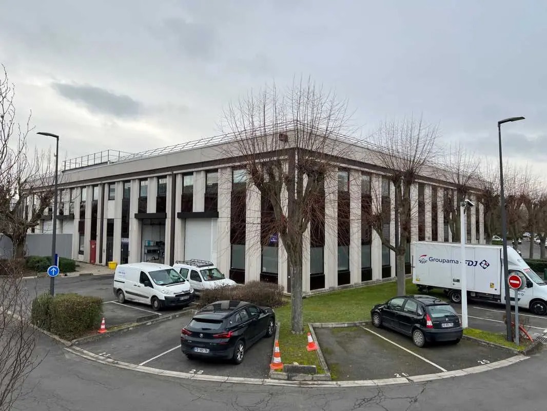 33 Rue Des Vanesses, Villepinte à louer Photo de l’immeuble– Image 1 sur 11