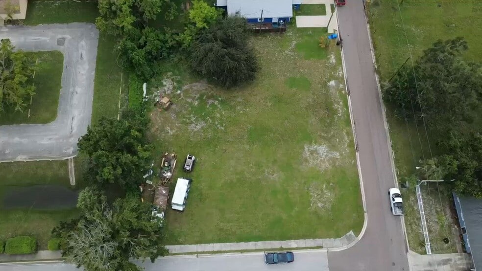 Terrain dans Saint Petersburg, FL à vendre - Vidéo sur l’annonce professionnelle – Image 2 sur 12