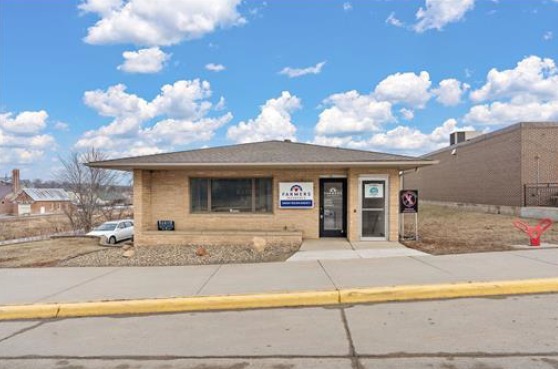 101 S Main St, Pine Island, MN à vendre Photo de l’immeuble– Image 1 sur 46