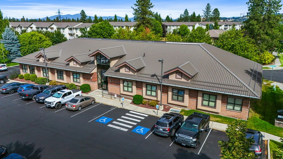1131 E Westview Ct, Spokane, WA à louer - Photo de l’immeuble – Image 1 sur 35