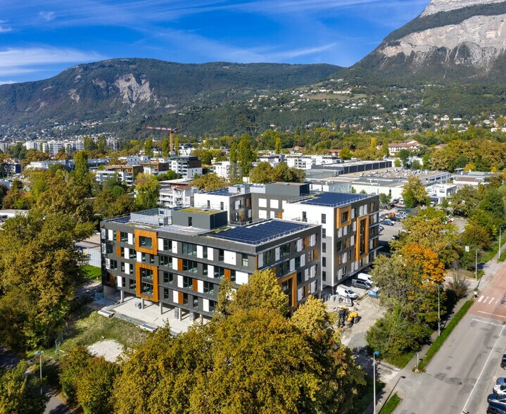 15 Chemin De Malacher, Meylan à louer - Aérien – Image 2 sur 3