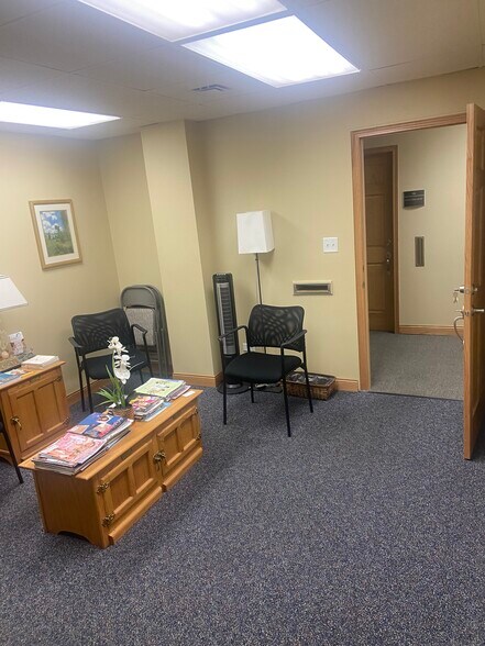 929 S Main St, Lombard, IL à louer - Photo intérieure – Image 3 sur 15