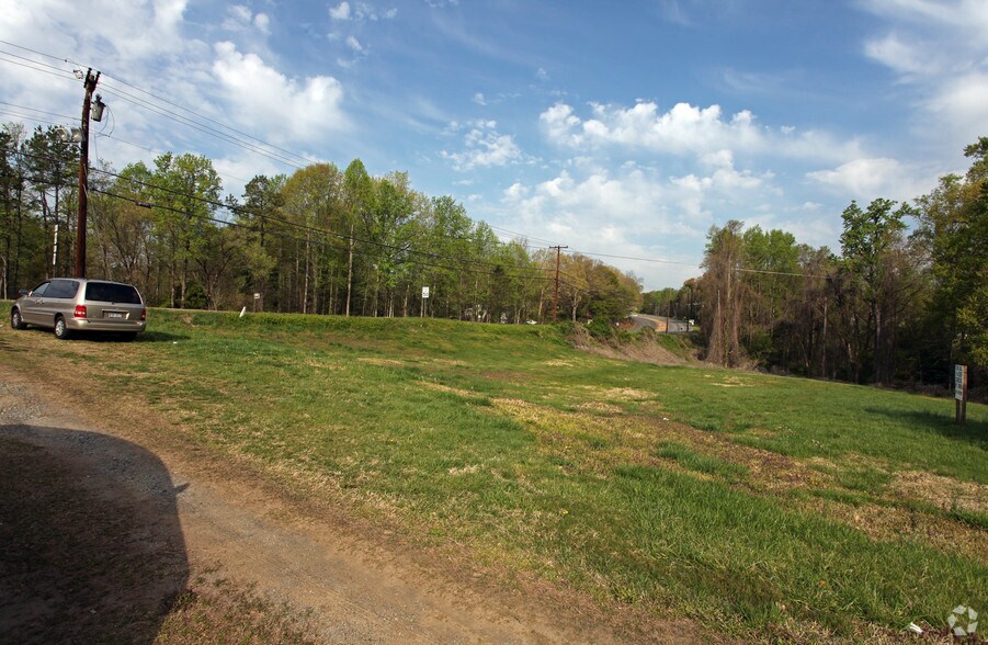 6634 Wilkinson Blvd, Belmont, NC à vendre - Photo de l’immeuble – Image 2 sur 12