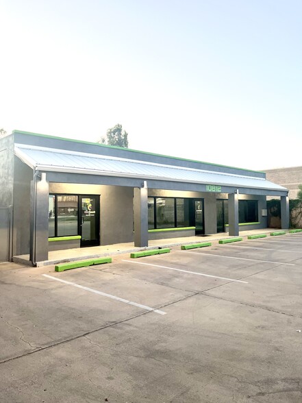 10812 N Cave Creek Rd, Phoenix, AZ à louer - Photo de l’immeuble – Image 1 sur 23