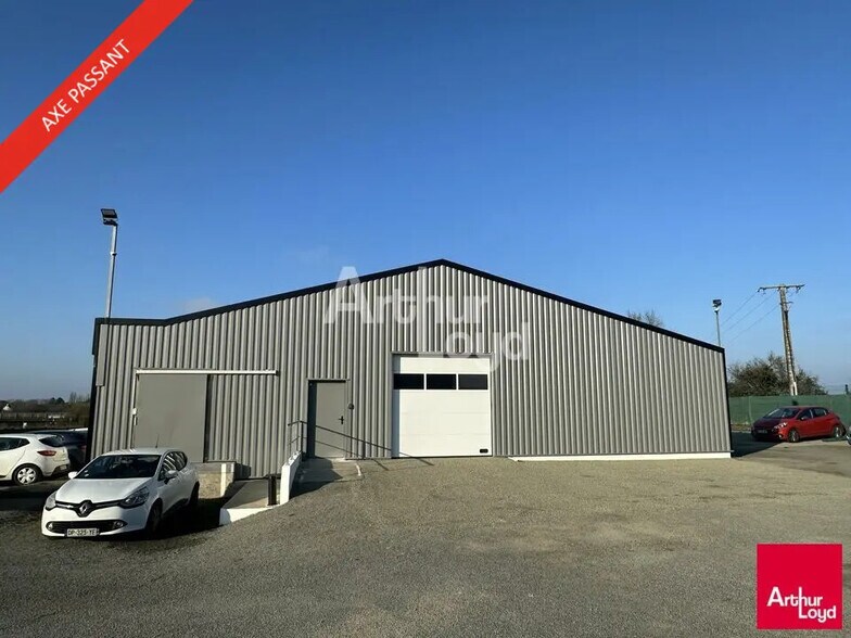 Local d’activités dans Servon-sur-Vilaine à louer - Photo de l’immeuble – Image 1 sur 4