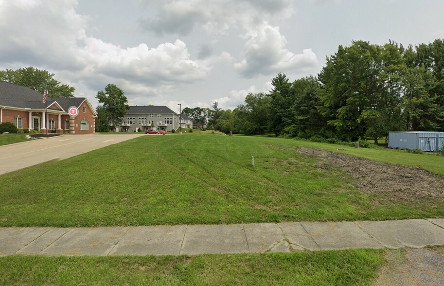 9427 Broadview Rd, Broadview Heights, OH à vendre - Photo de l’immeuble – Image 2 sur 2