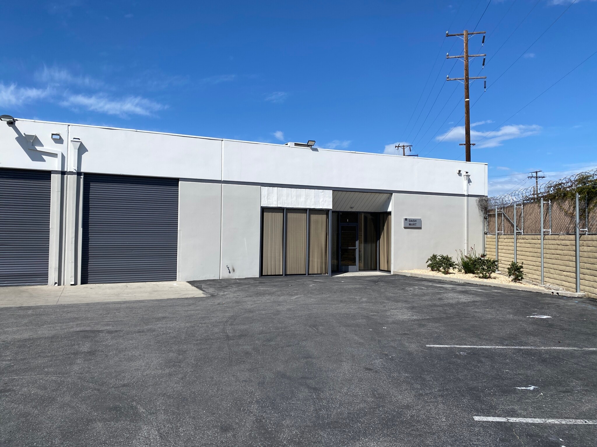 14944 Shoemaker Ave, Santa Fe Springs, CA à louer Photo de l’immeuble– Image 1 sur 2