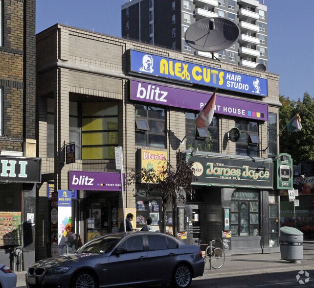 386 Bloor St W, Toronto, ON à vendre - Photo de l’immeuble – Image 2 sur 2